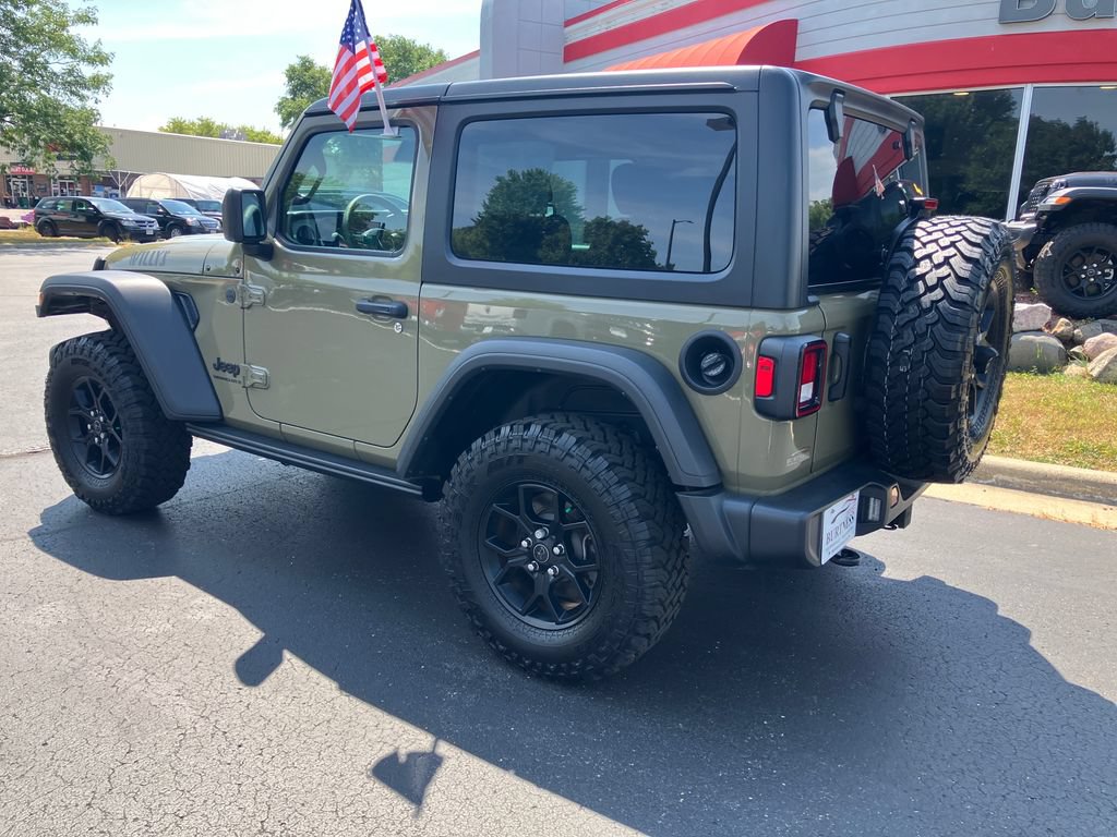 Used 2025 Jeep Wrangler Sport AWD/4WD image 4