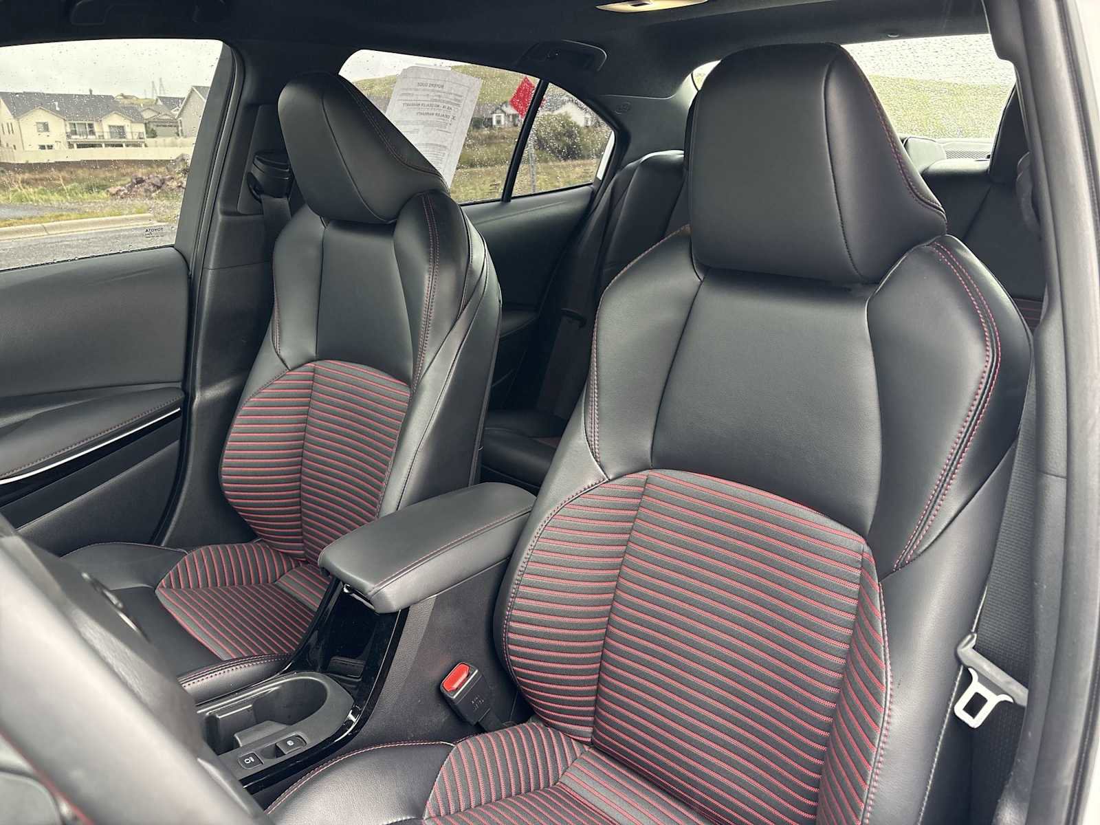 Used 2025 Toyota Corolla XSE FWD image 17
