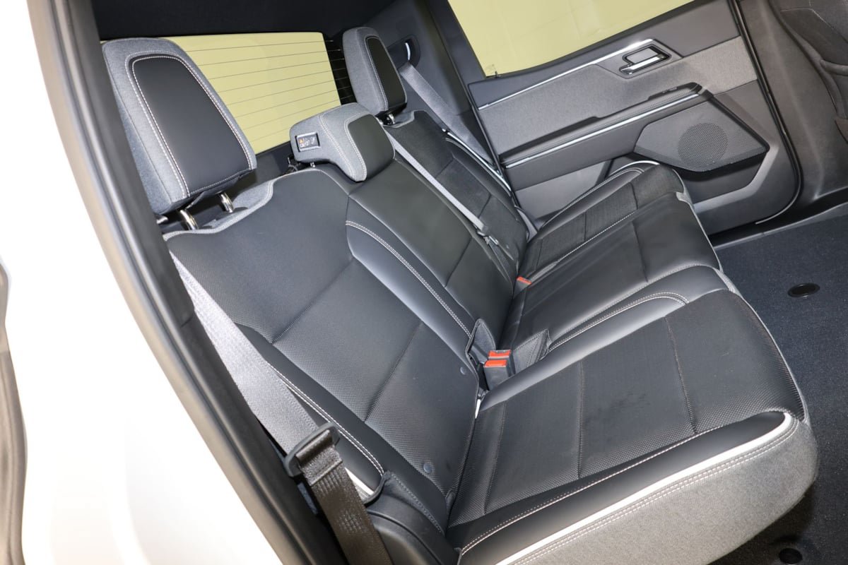 Used 2026 GMC Sierra EV Elevation w/ LPO, Elevation Dark Package AWD/4WD image 32