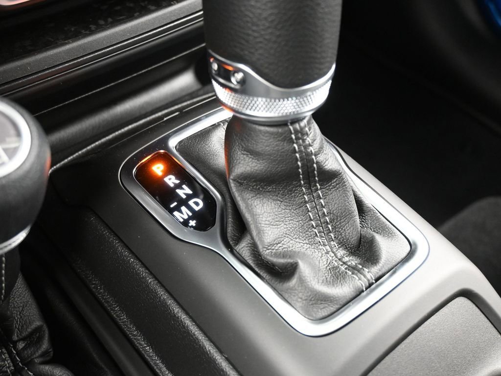 Used 2025 Jeep Wrangler Unlimited Sport AWD/4WD image 23
