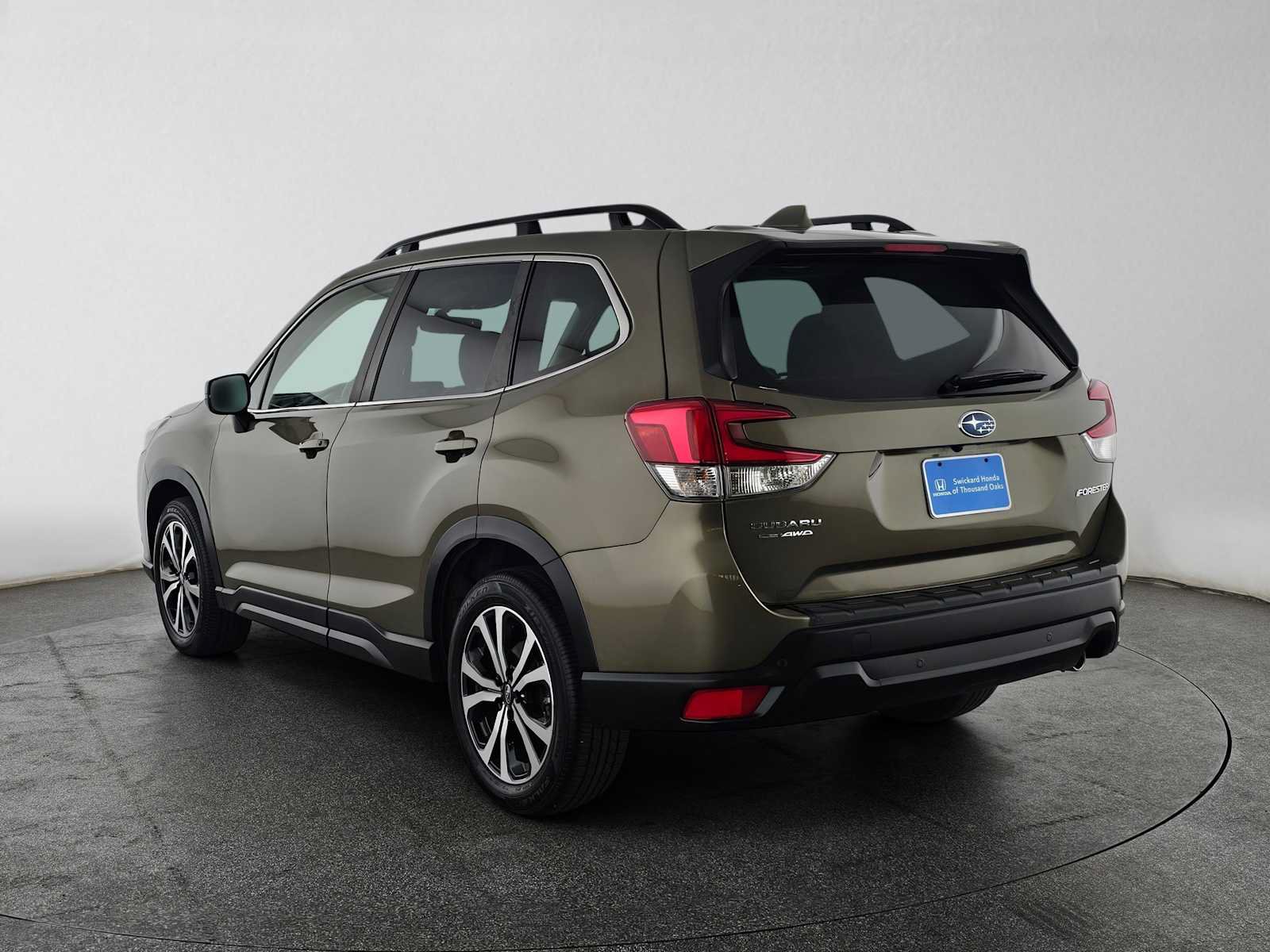 Used 2023 Subaru Forester Limited AWD/4WD image 5
