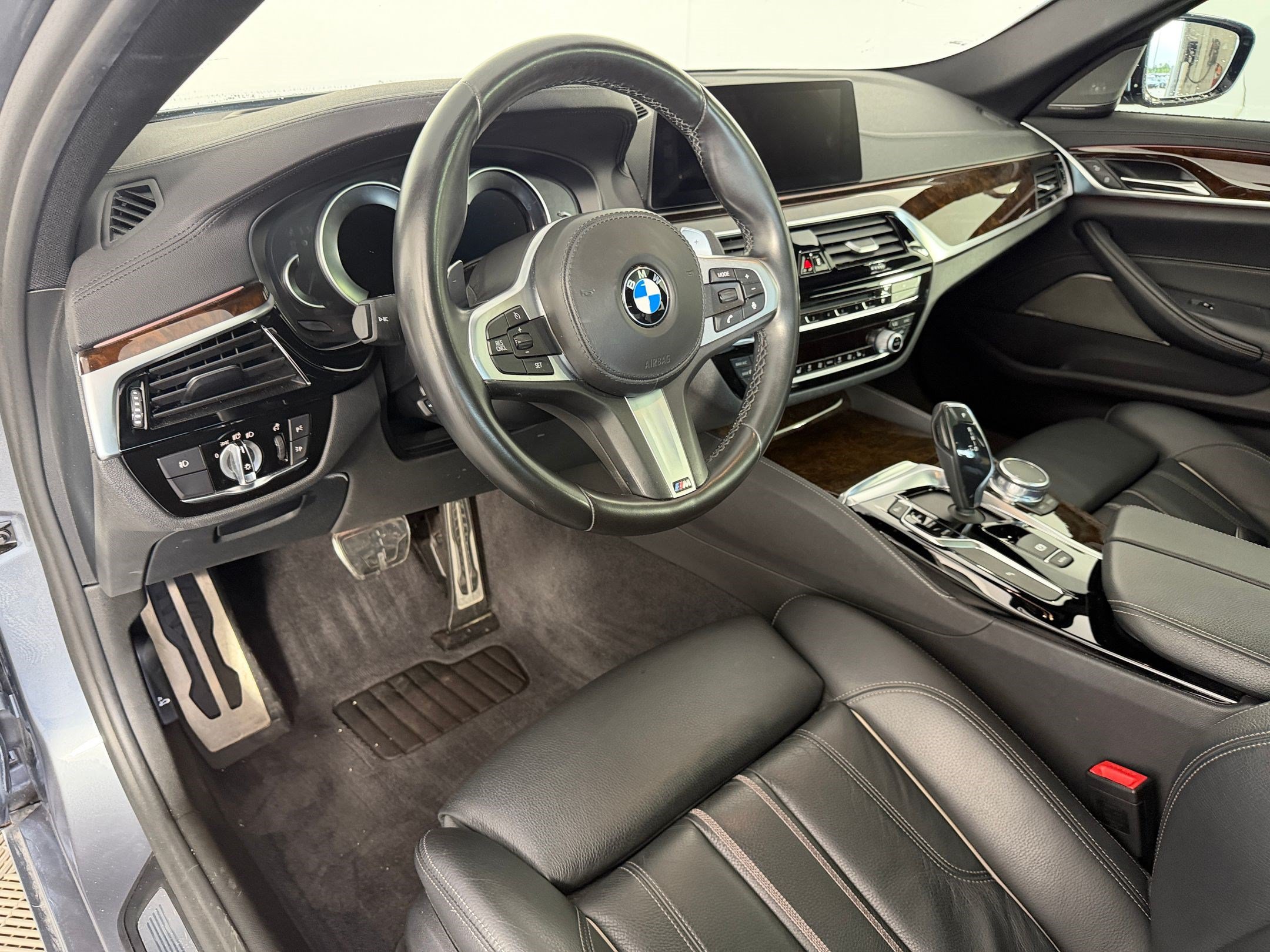 Used 2018 BMW 540i RWD image 4