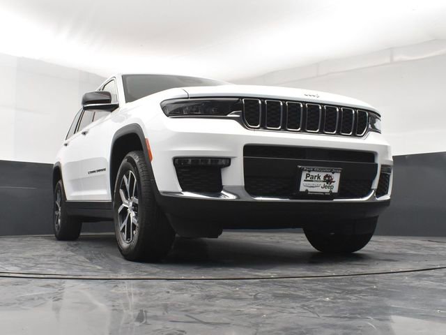Used 2023 Jeep Grand Cherokee L Limited AWD/4WD image 19