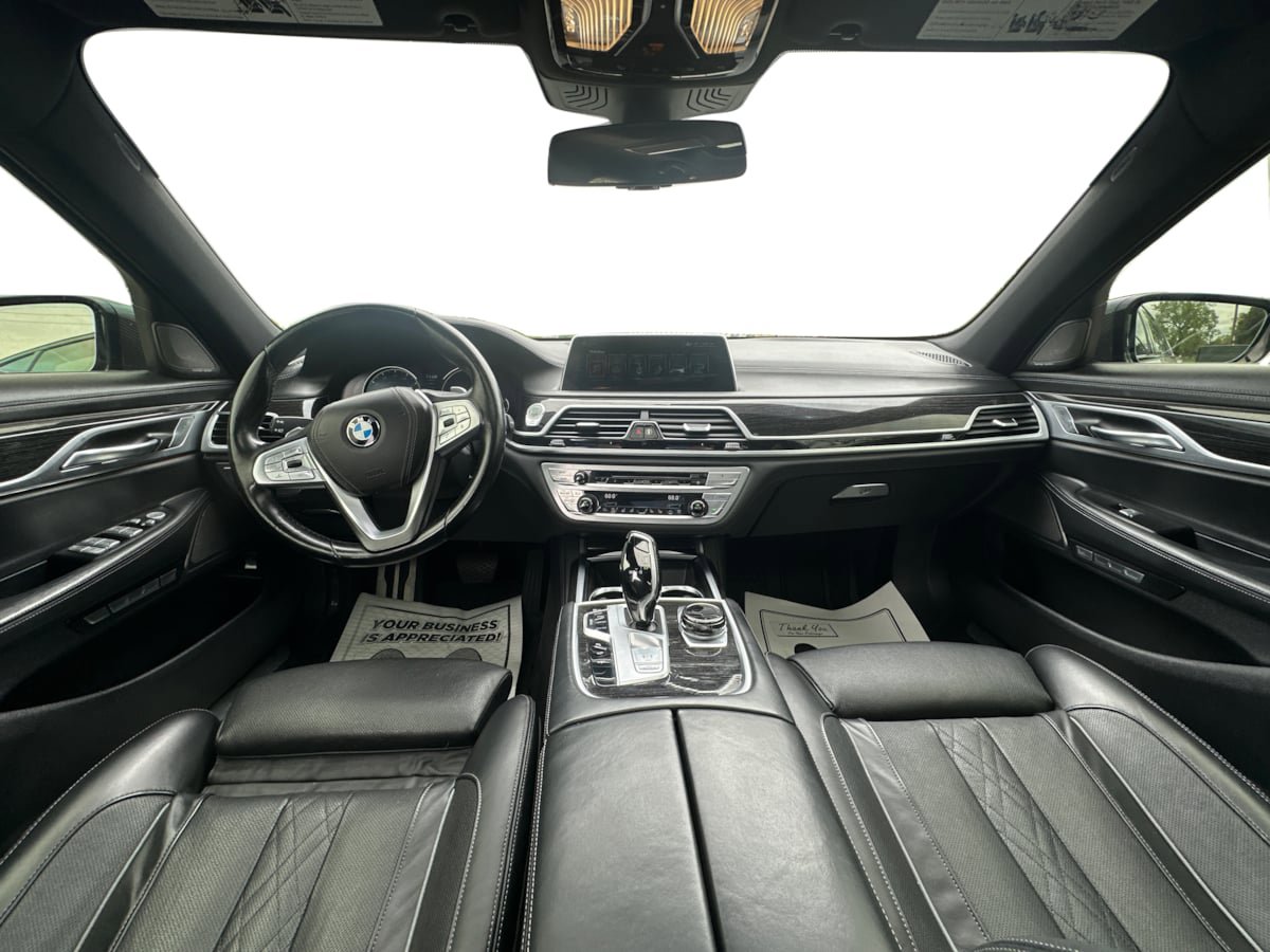 Used 2017 BMW 750i xDrive AWD/4WD image 35