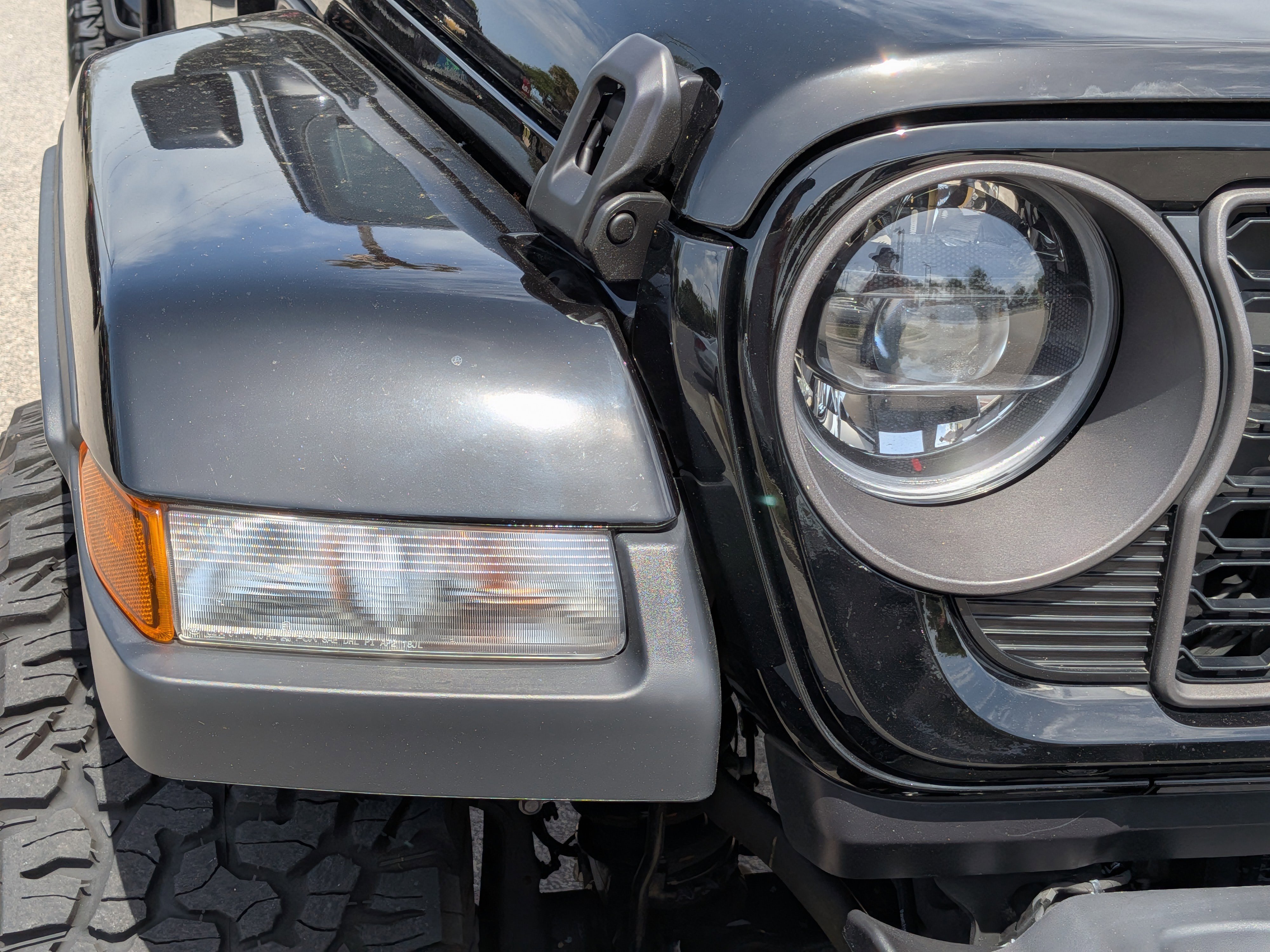 Used 2024 Jeep Gladiator Sport image 10