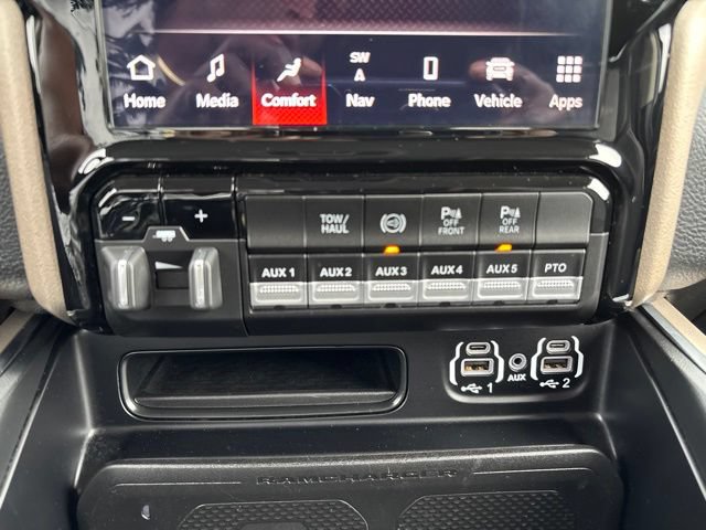 Used 2024 RAM 3500 Laramie AWD/4WD image 25