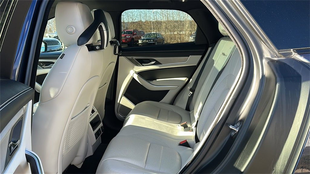 Used 2025 Jaguar F-PACE R-Dynamic S image 21