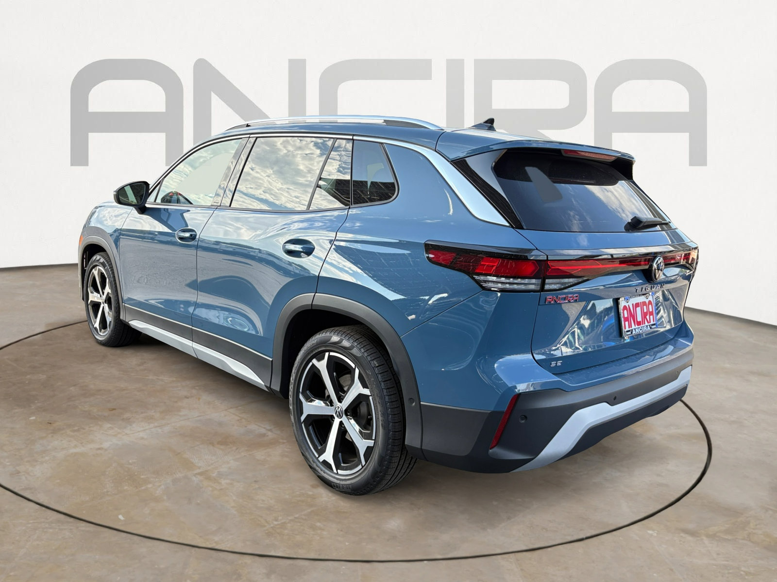 New 2026 Volkswagen Tiguan SE image 7