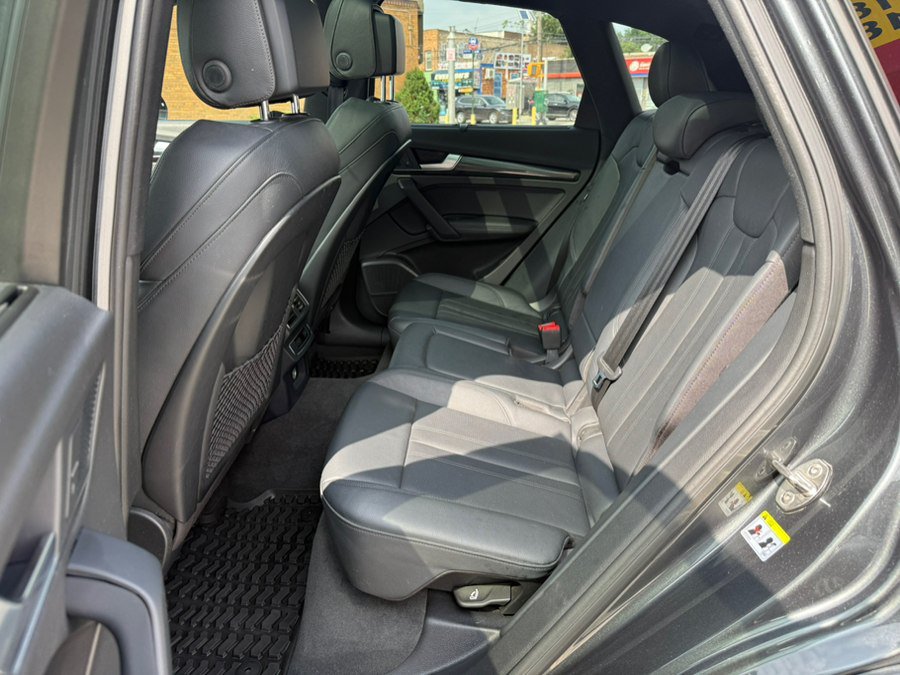 Used 2018 Audi SQ5 Prestige w/ Prestige Package AWD/4WD image 9