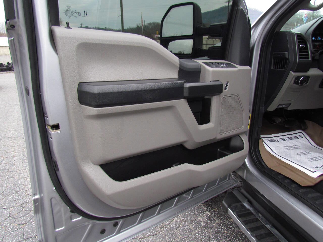 Used 2022 Ford F250 XL w/ STX Appearance Package image 9