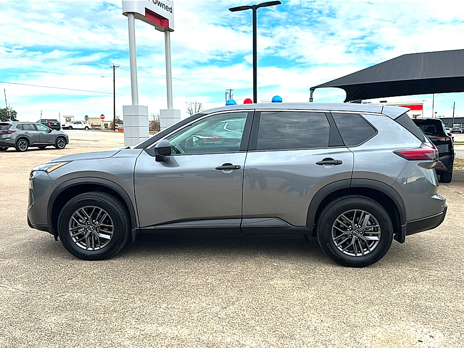 Certified 2025 Nissan Rogue S image 5