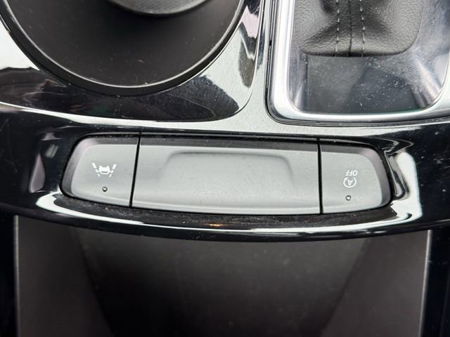 Used 2025 Chevrolet Trax LT FWD image 23