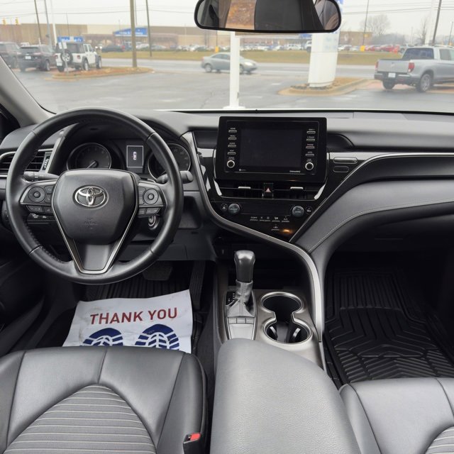 Used 2024 Toyota Camry SE image 14