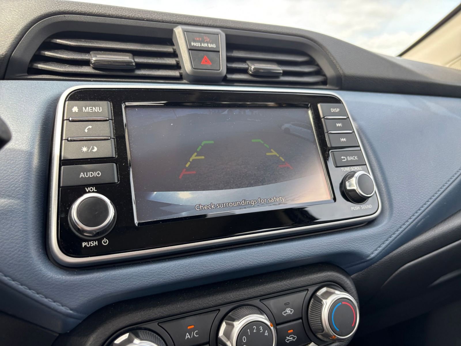 Used 2025 Nissan Versa SV FWD image 22