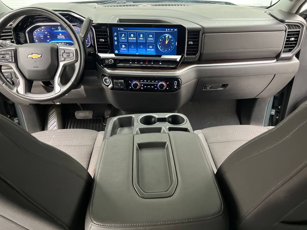 Used 2025 Chevrolet Silverado 1500 LT AWD/4WD image 39