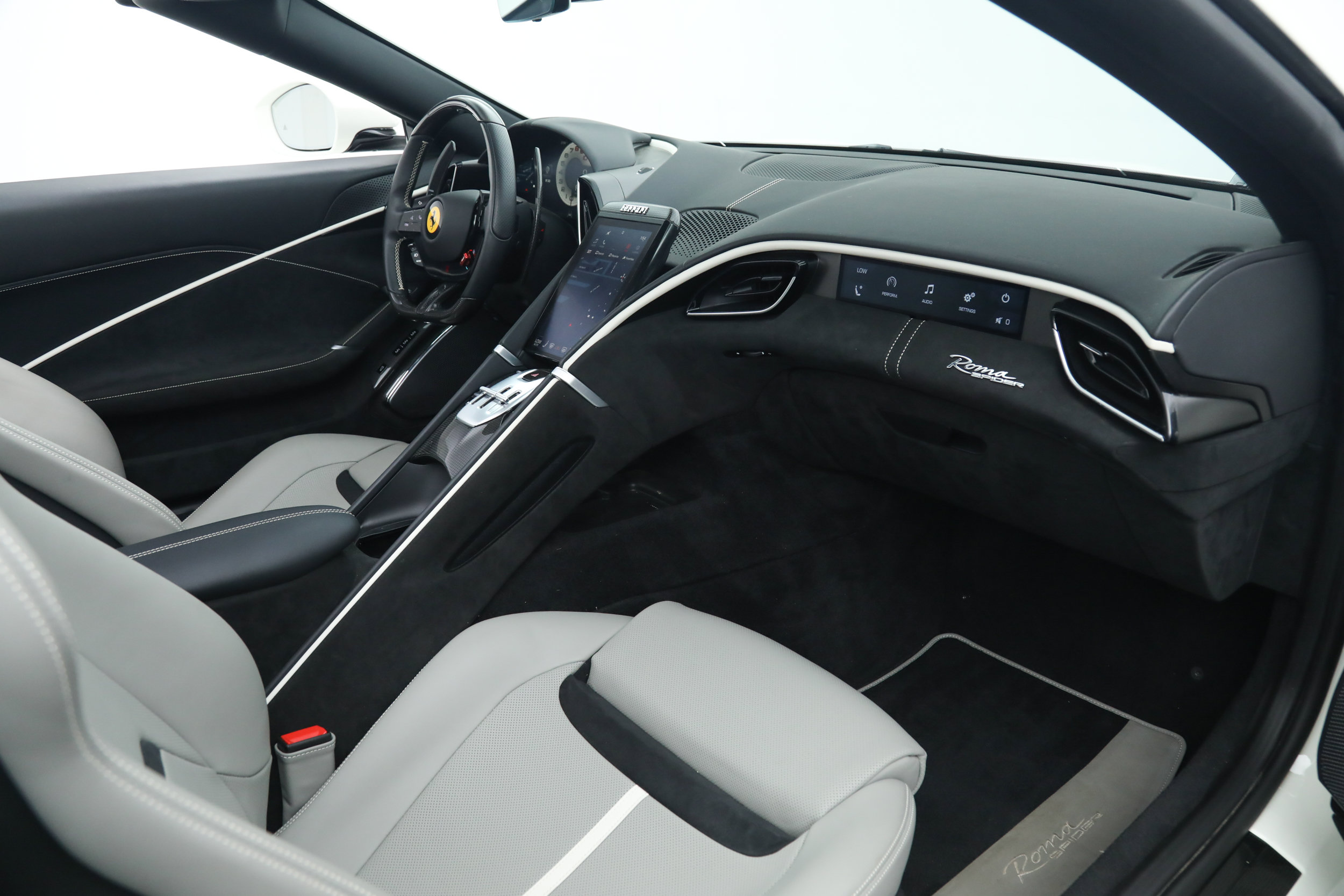 Certified 2024 Ferrari Roma Spider RWD image 21