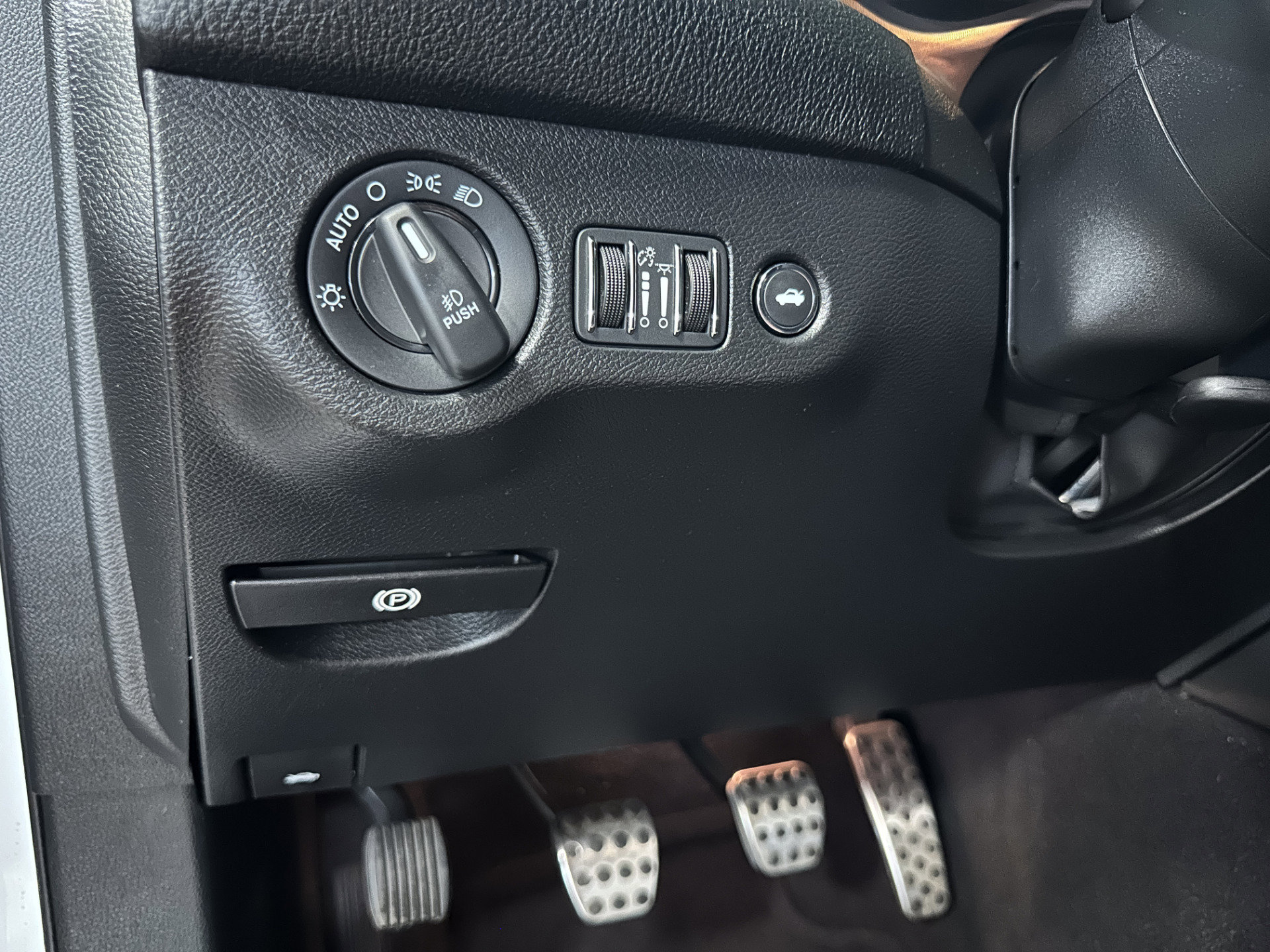 Used 2019 Dodge Challenger R/T Scat Pack image 32