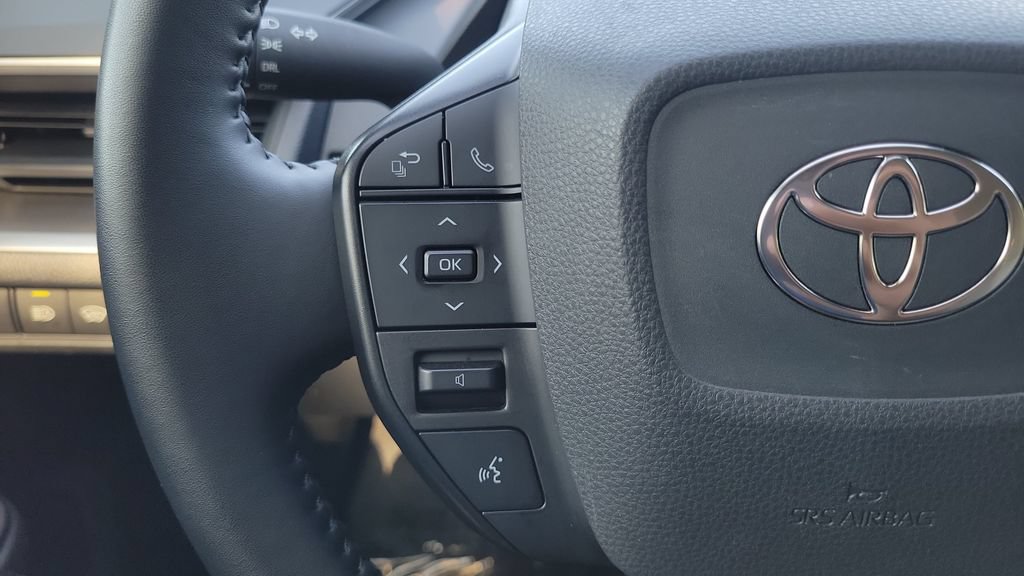 Used 2024 Toyota Prius LE FWD image 19