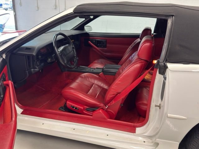 Used 1992 Chevrolet Camaro Z28 RWD image 17