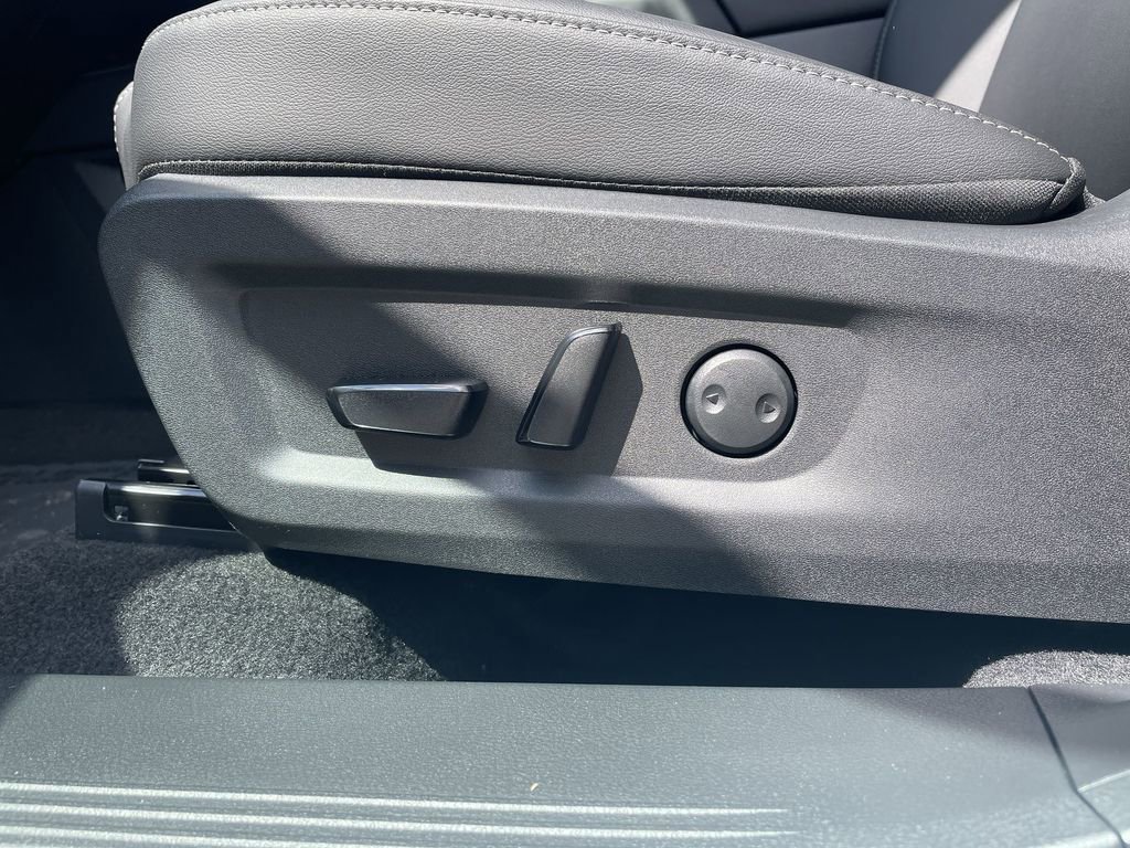 Certified 2025 Nissan Murano SV image 23