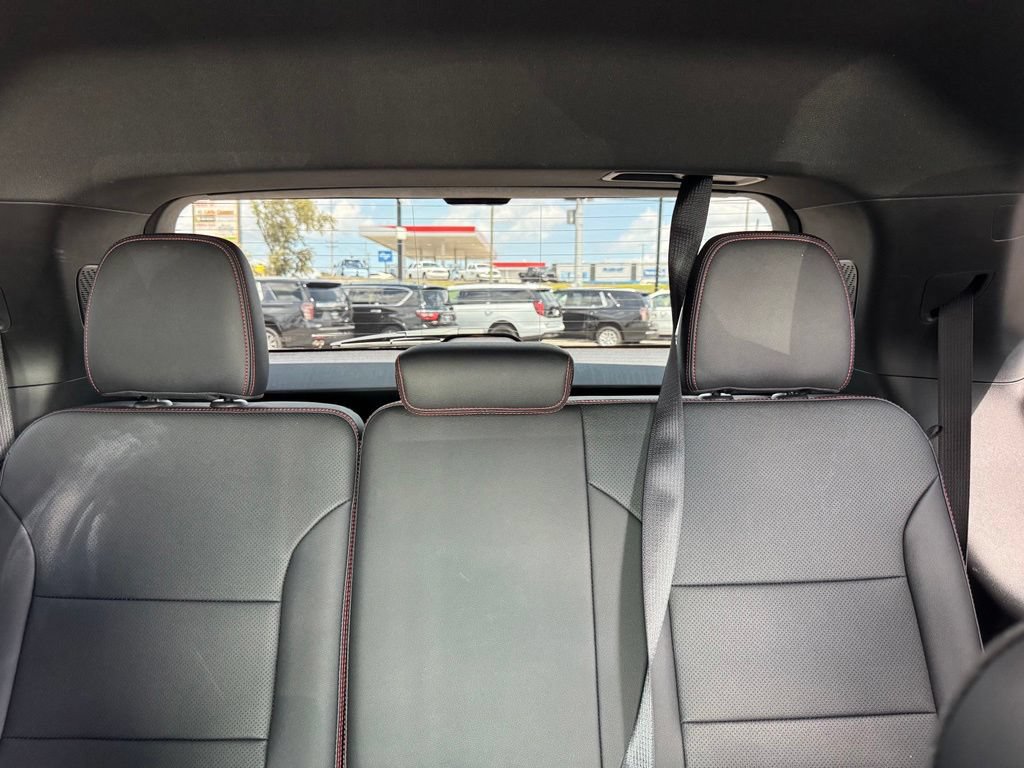 Used 2025 Chevrolet Traverse RS AWD/4WD image 27