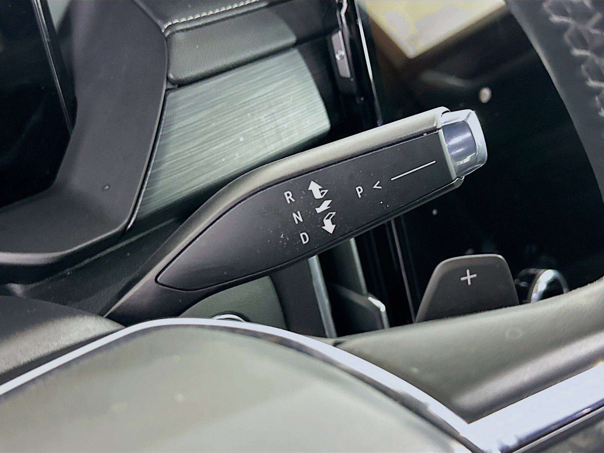 Used 2025 GMC Acadia Elevation image 25