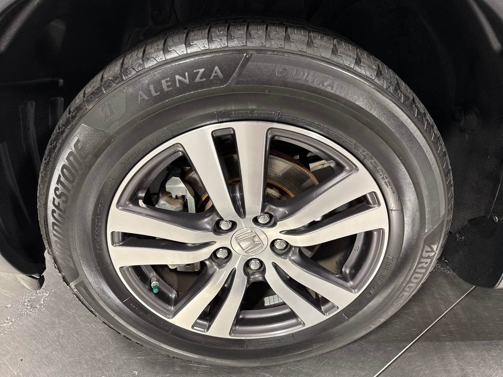 Certified 2018 Honda Pilot EX-L image 2