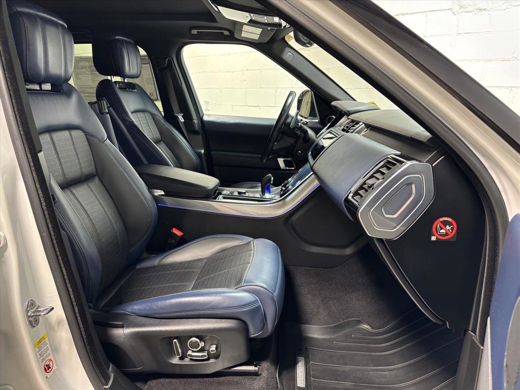Used 2018 Land Rover Range Rover Sport HSE Dynamic image 34