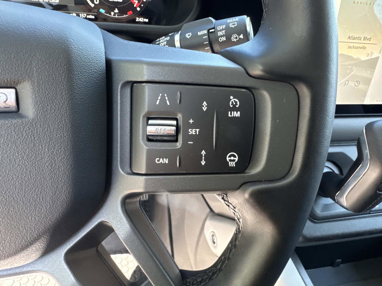 Certified 2025 Land Rover Defender 110 S AWD/4WD image 29