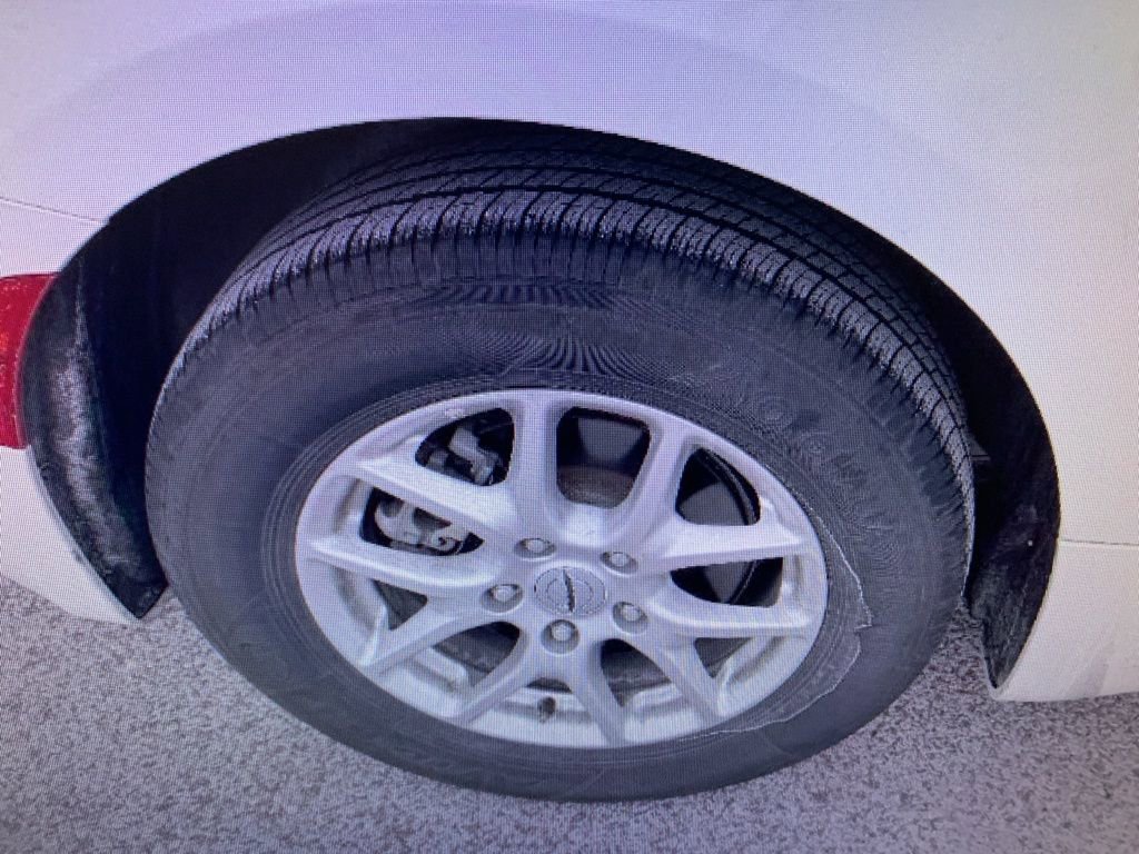 Used 2024 Chrysler Pacifica Touring-L image 15