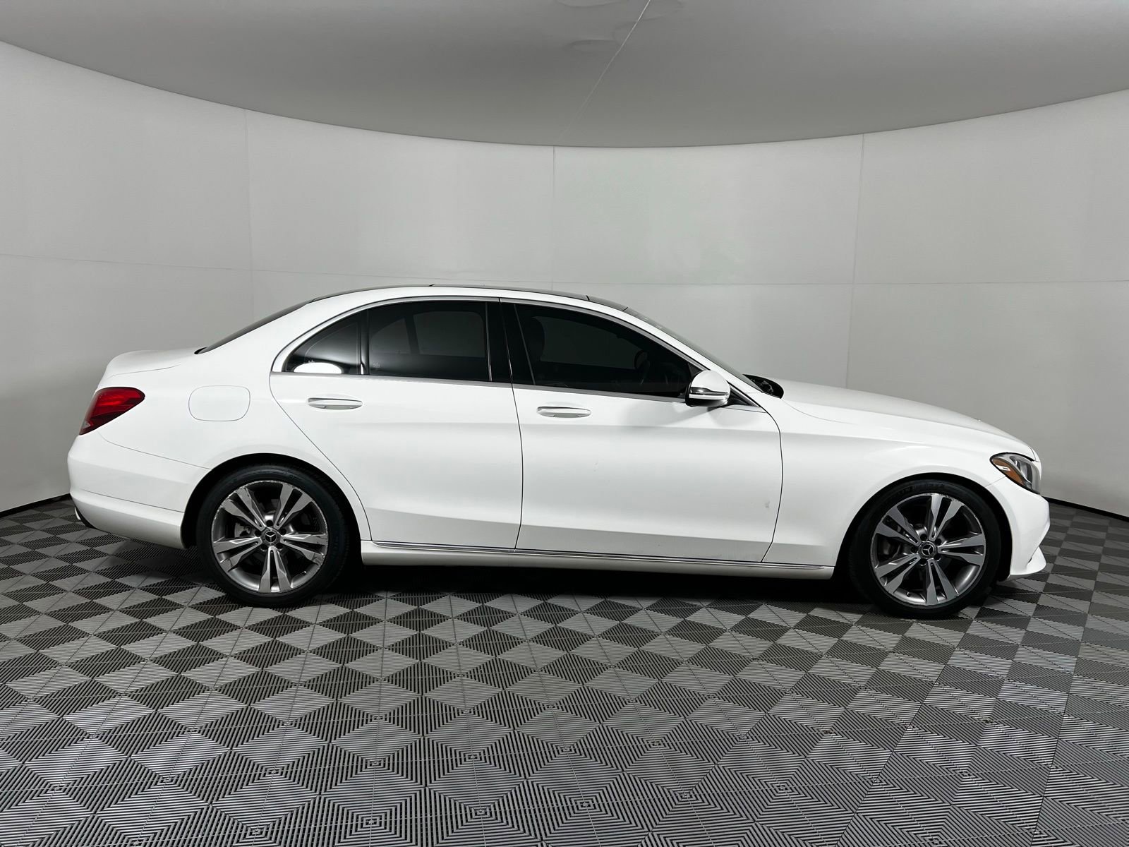Used 2018 Mercedes-Benz C 300 C 300 image 4