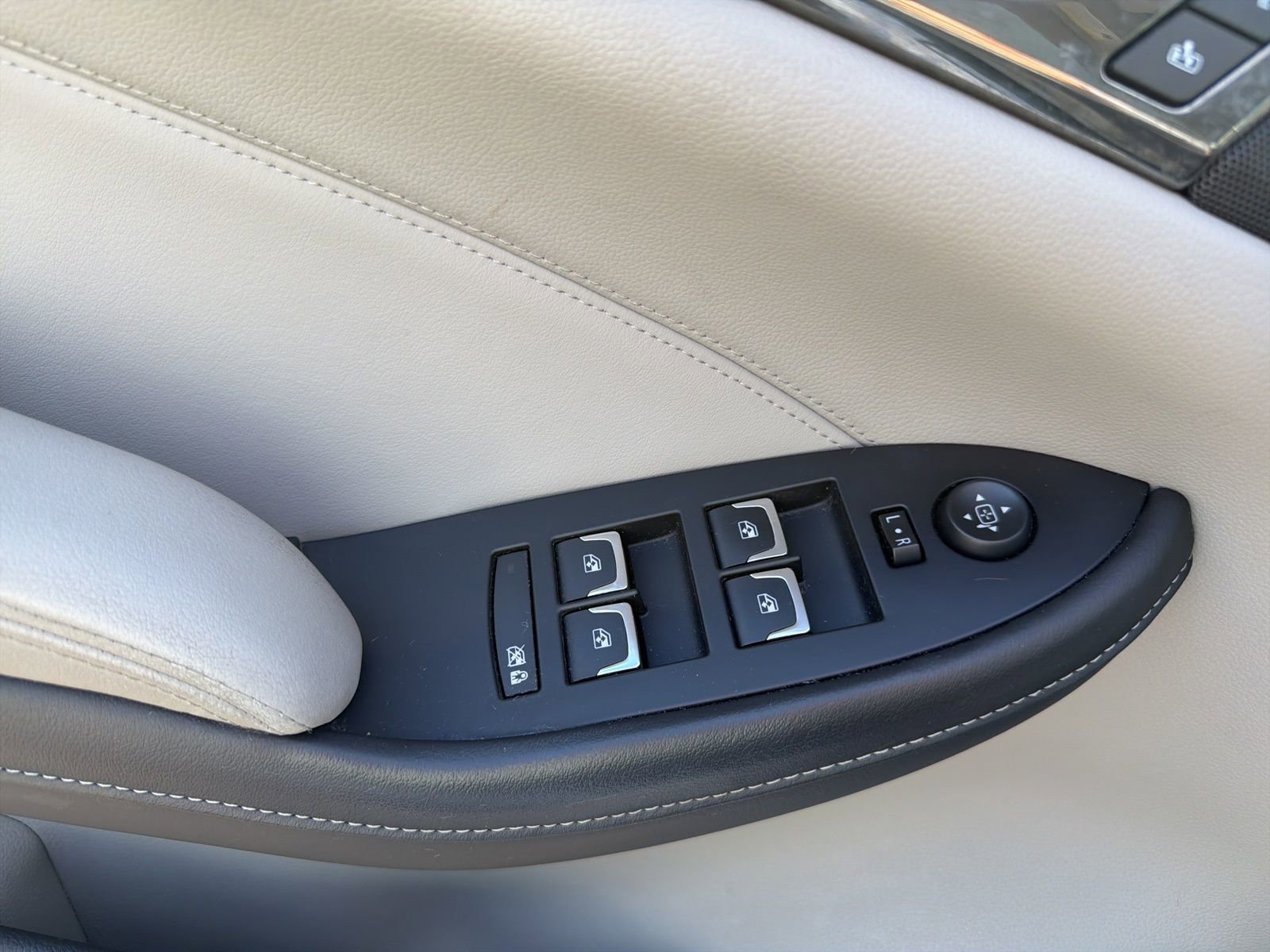 Used 2019 Cadillac CTS AWD Sedan image 21