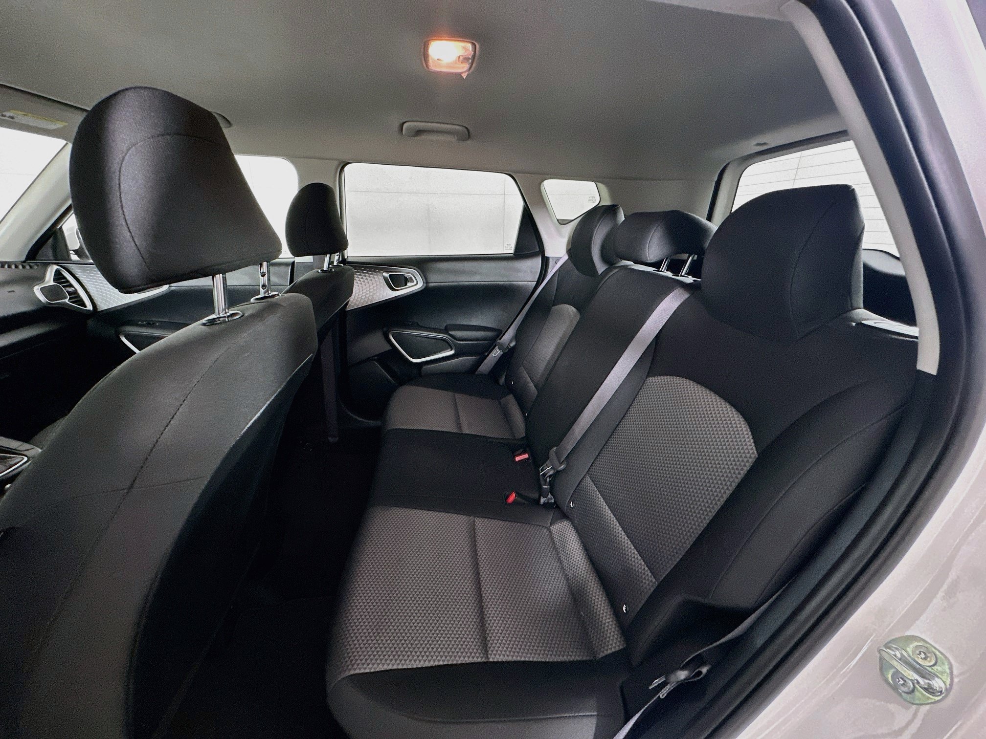 Used 2025 Kia Soul LX w/ LX Technology Package FWD image 26