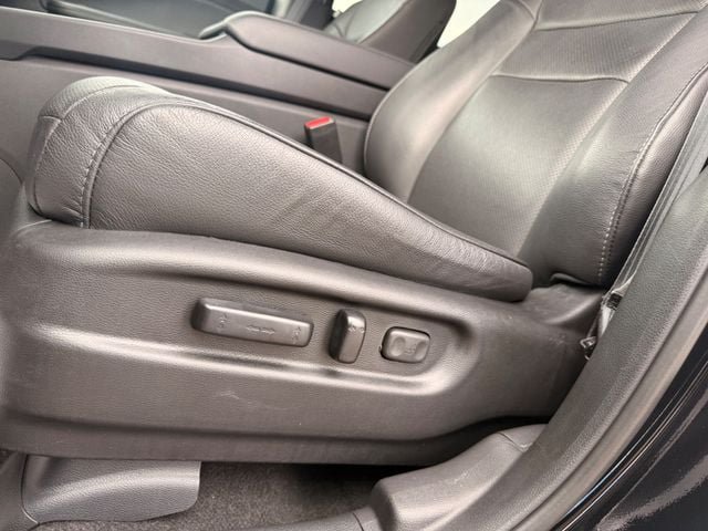 Used 2025 Honda Passport EX-L image 11