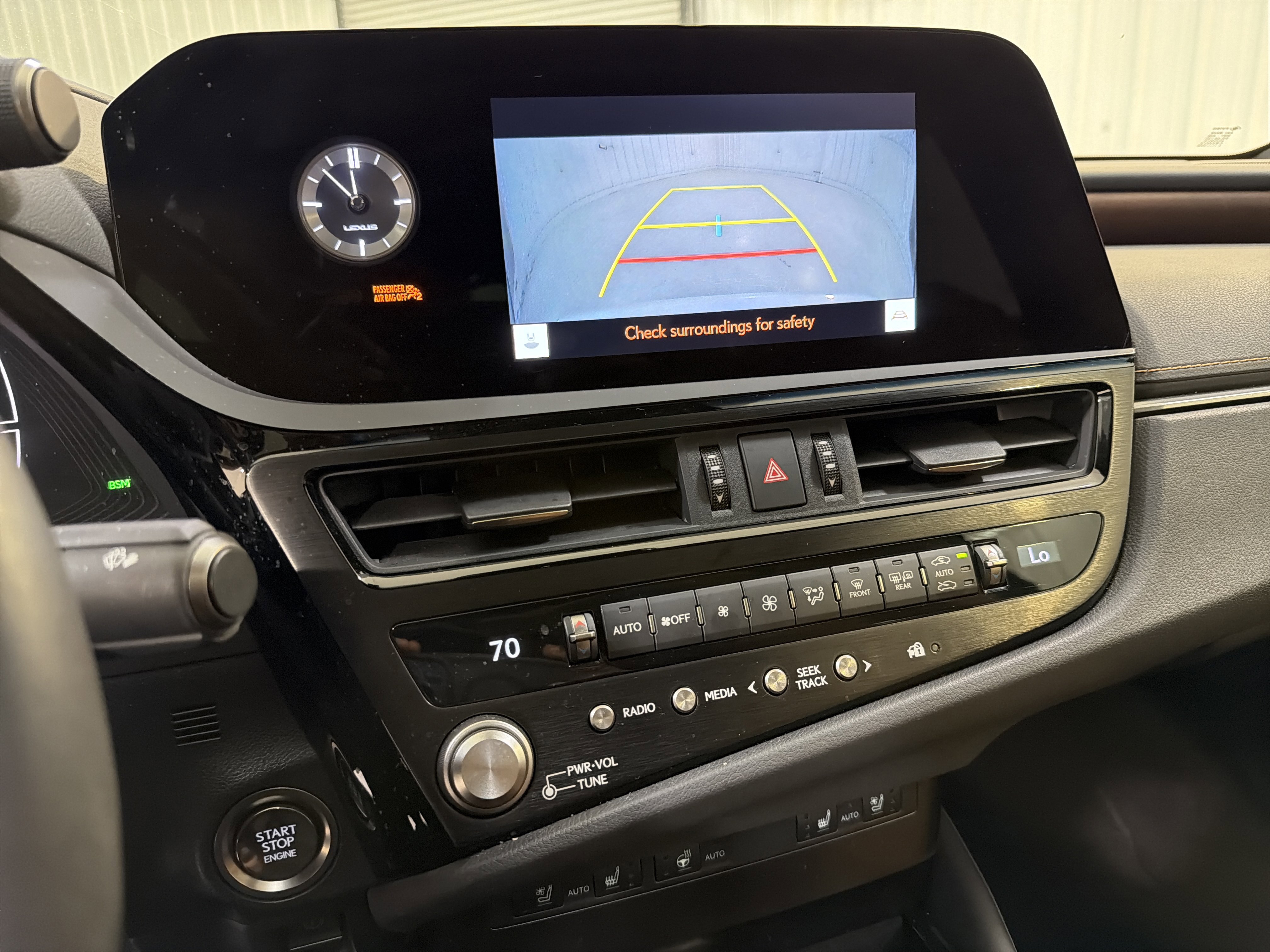 Used 2025 Lexus ES 350 w/ Premium Package FWD image 19