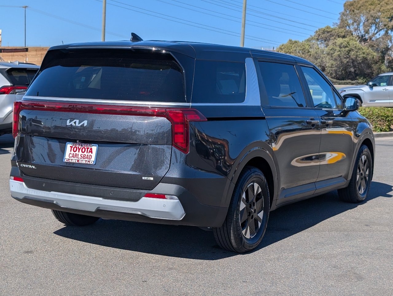 Used 2026 Kia Carnival LXS FWD image 14