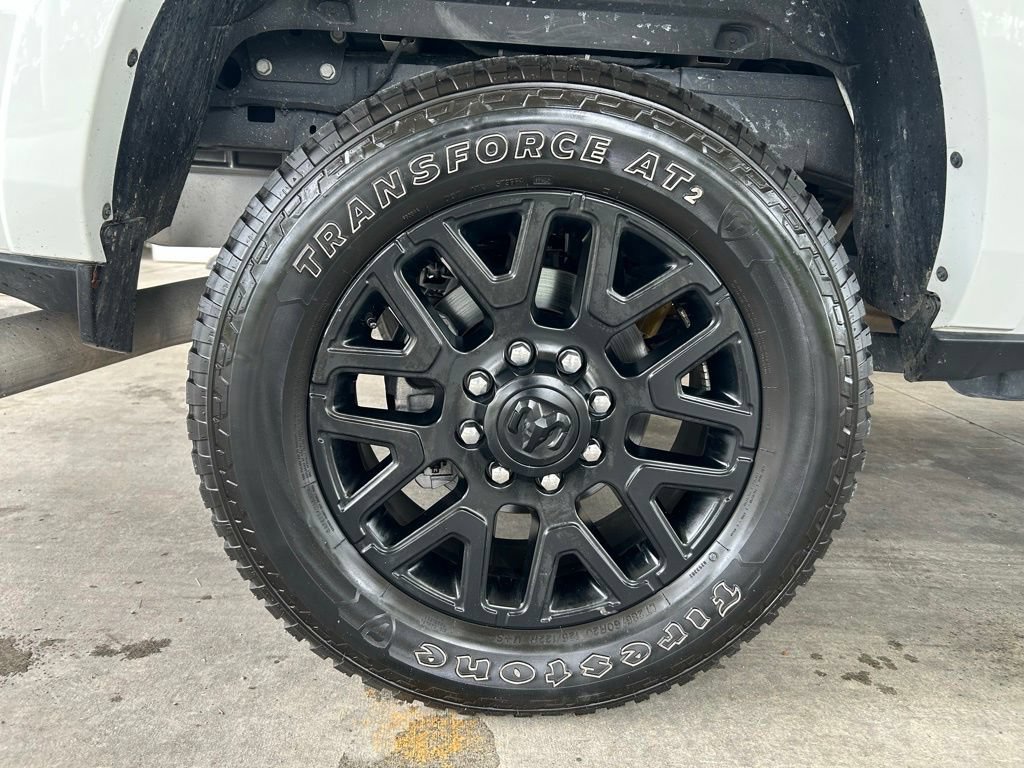 Used 2025 RAM 2500 Limited AWD/4WD image 26