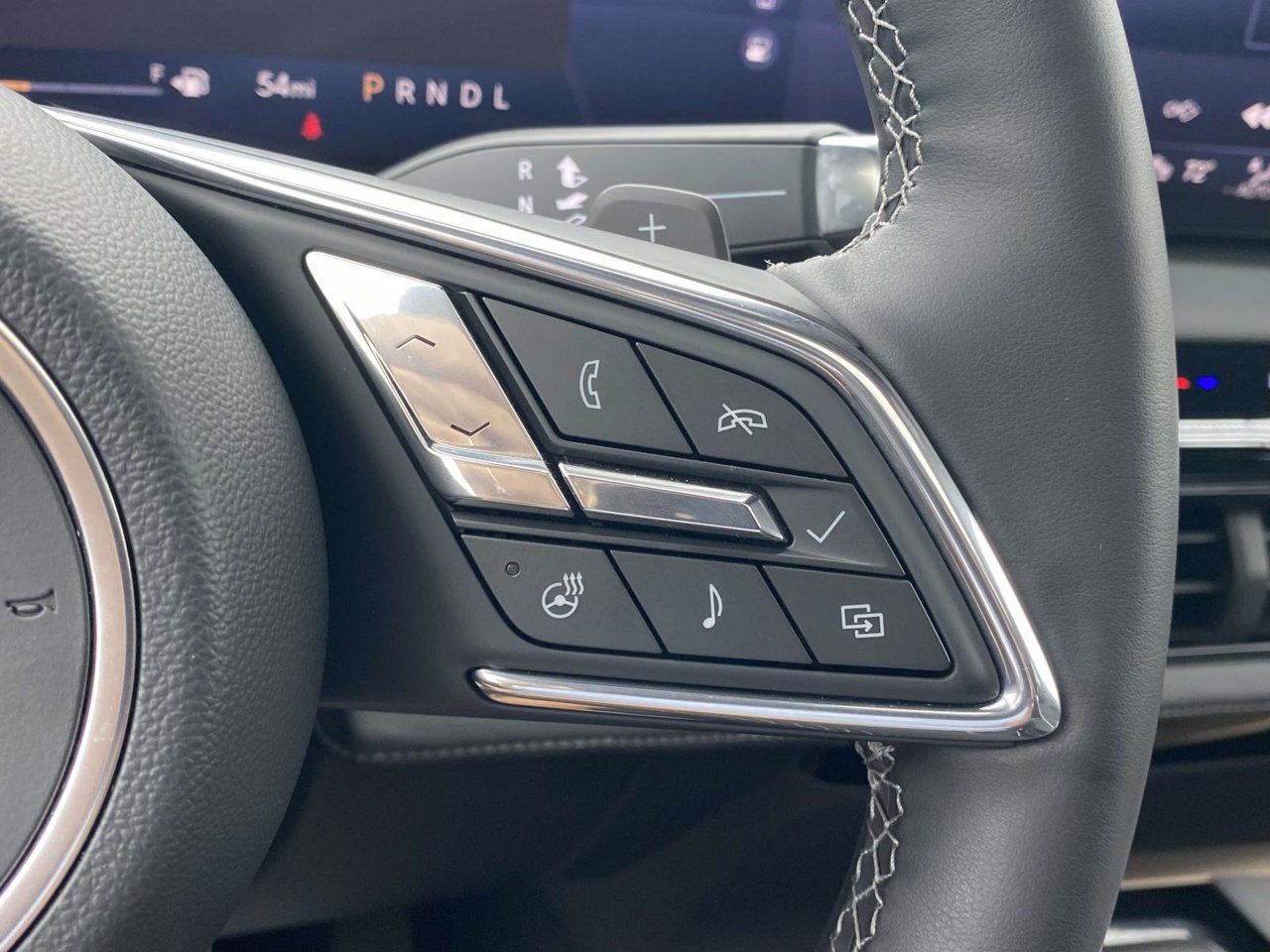 Used 2025 Buick Enclave Avenir w/ Super Cruise Package FWD image 23