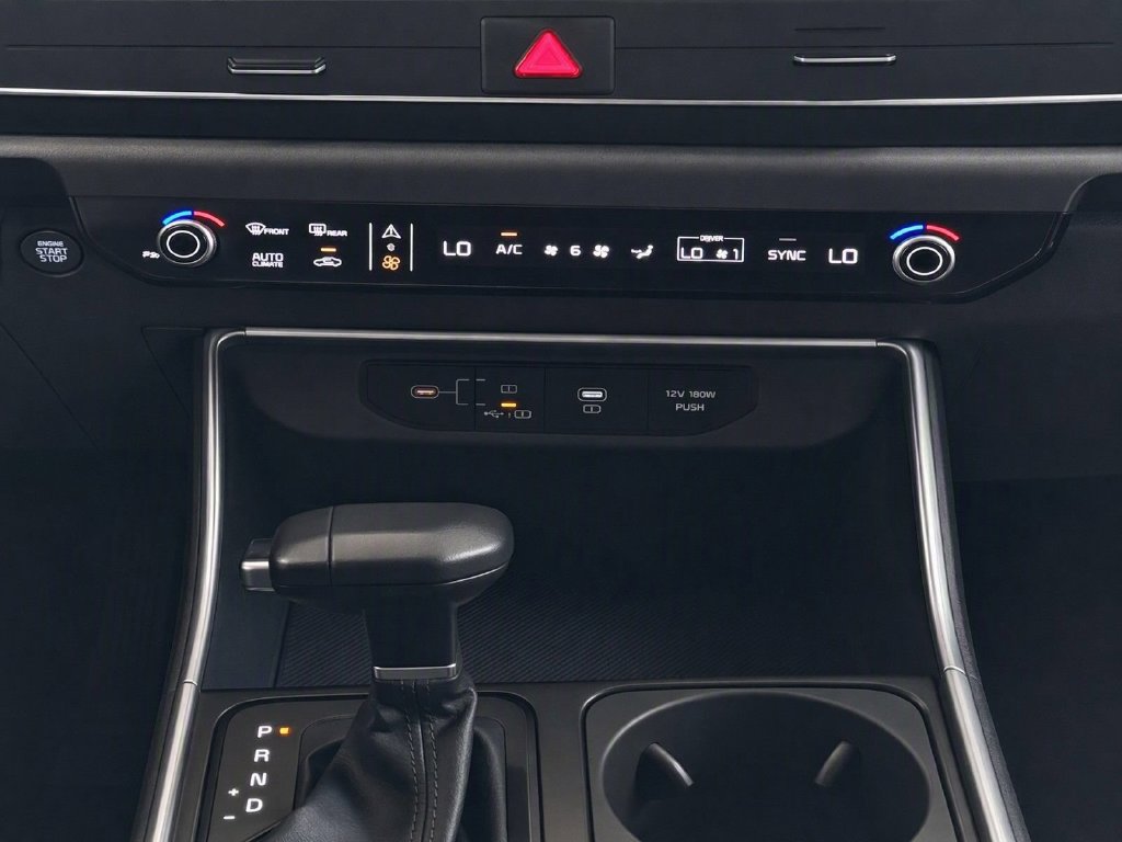 Certified 2025 Kia Carnival FWD image 27
