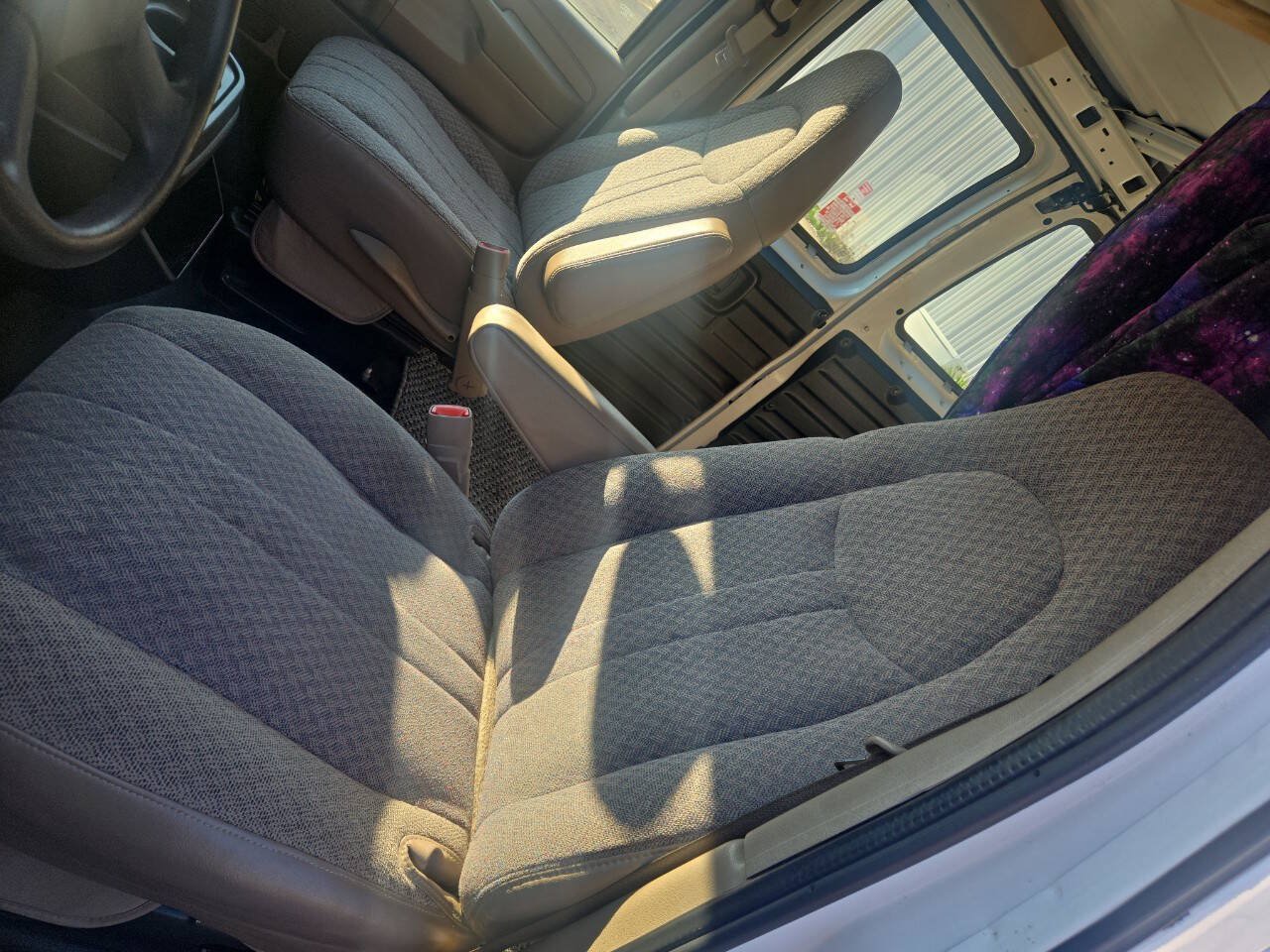 Used 2007 Chevrolet Express 2500 RWD image 18
