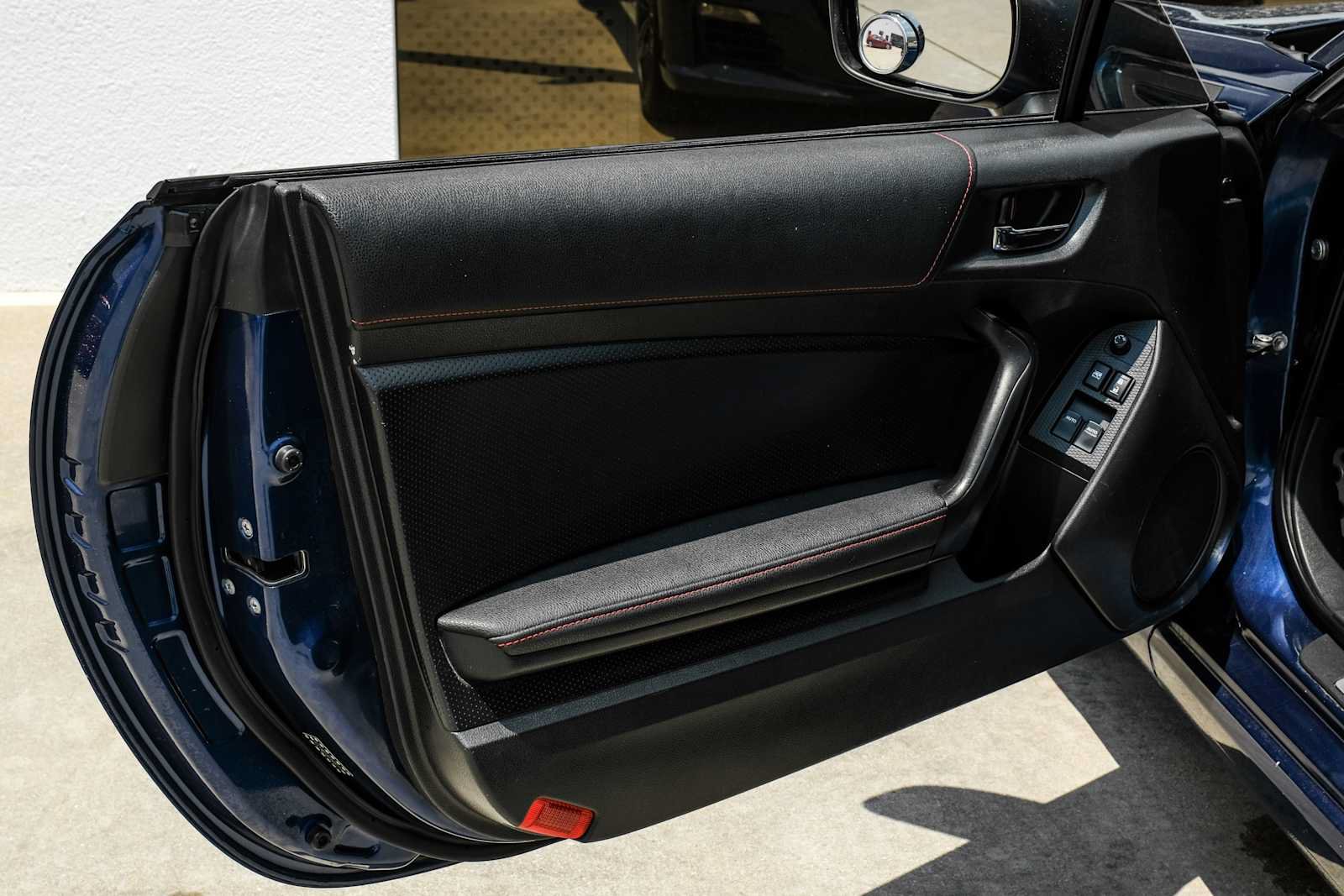 Used 2013 Subaru BRZ Premium RWD image 29