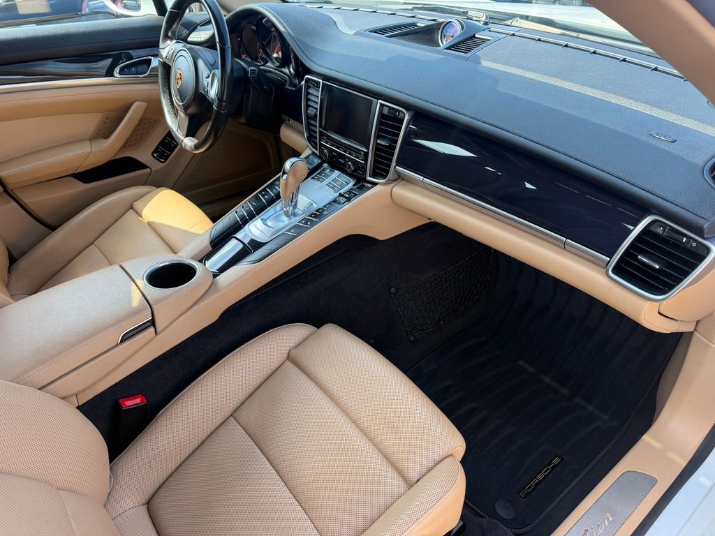 Used 2016 Porsche Panamera 4 AWD/4WD image 22