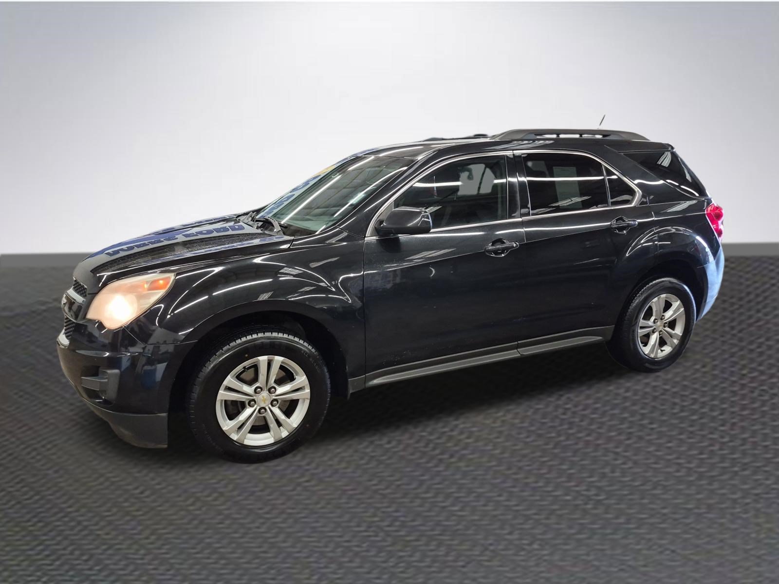Used 2015 Chevrolet Equinox LT w/ Driver Convenience Package FWD image 2