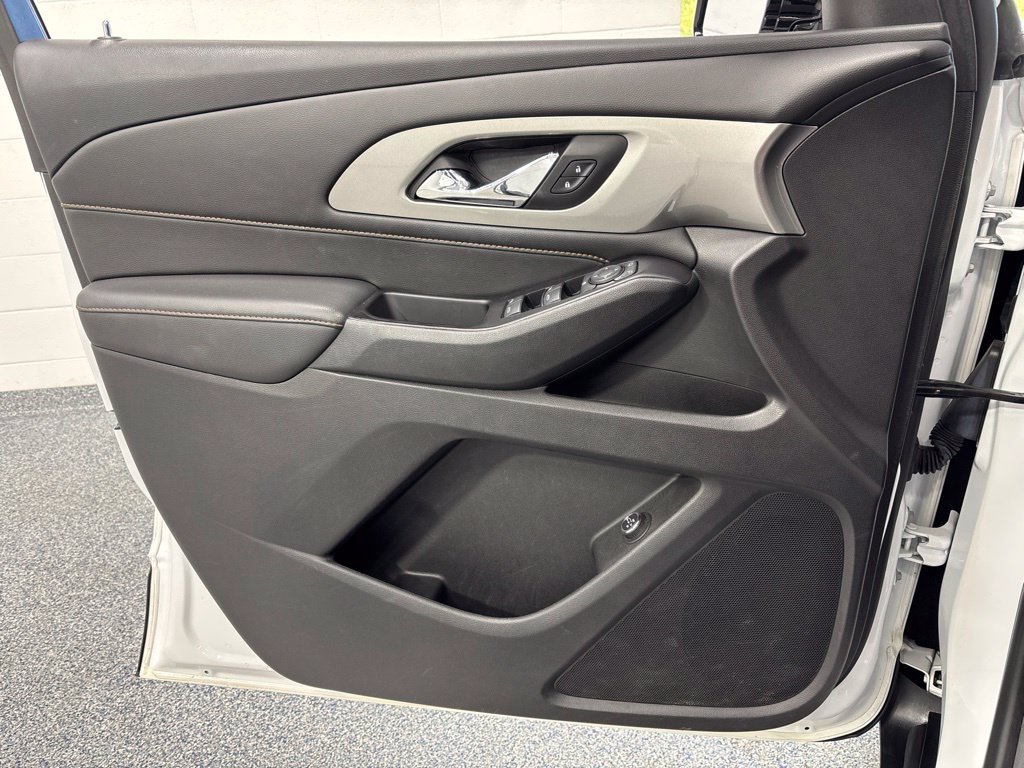 Used 2019 Chevrolet Traverse LT w/ LPO, Floor Liner Package AWD/4WD image 30