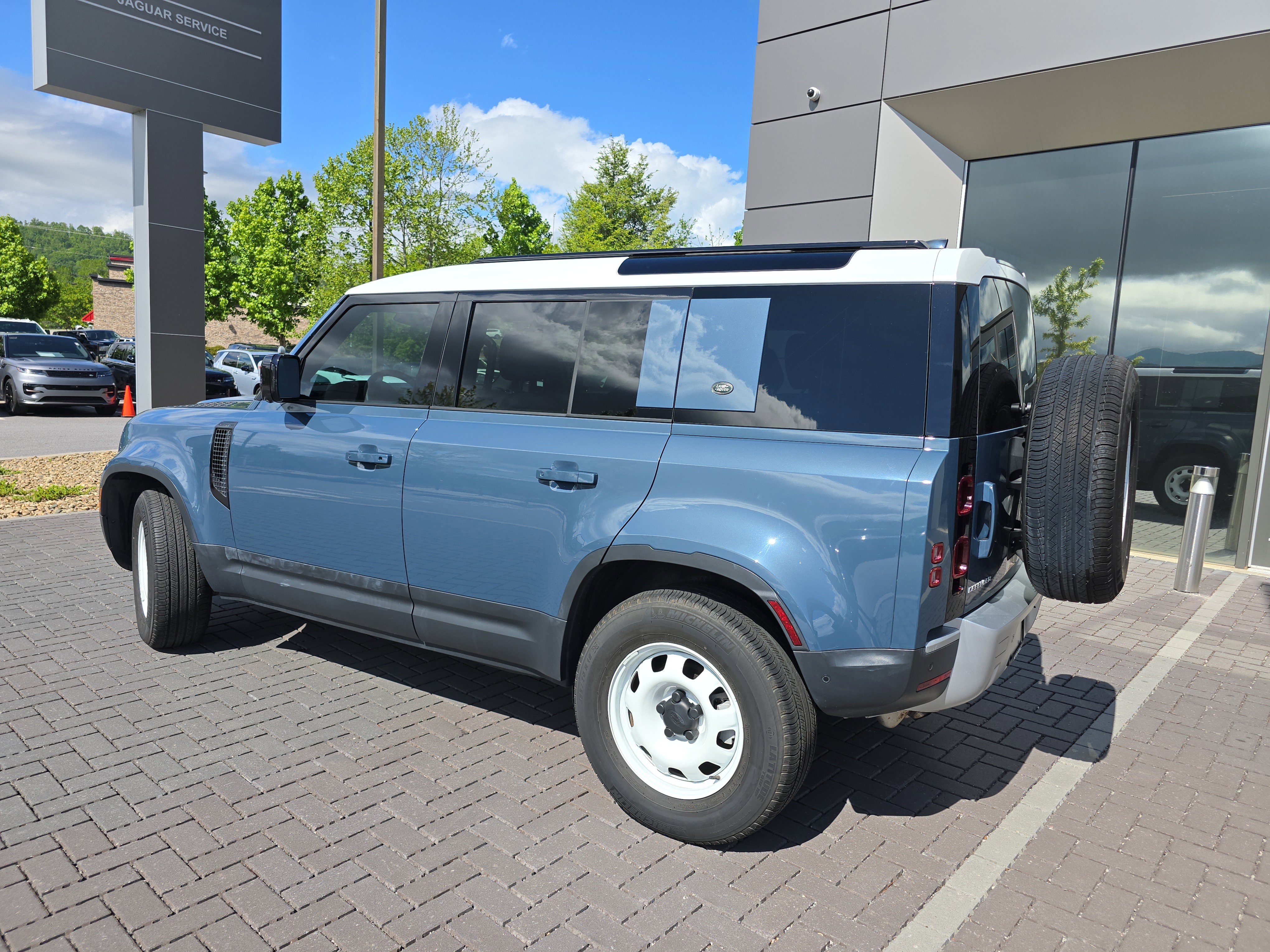 Certified 2023 Land Rover Defender 110 S AWD/4WD image 8