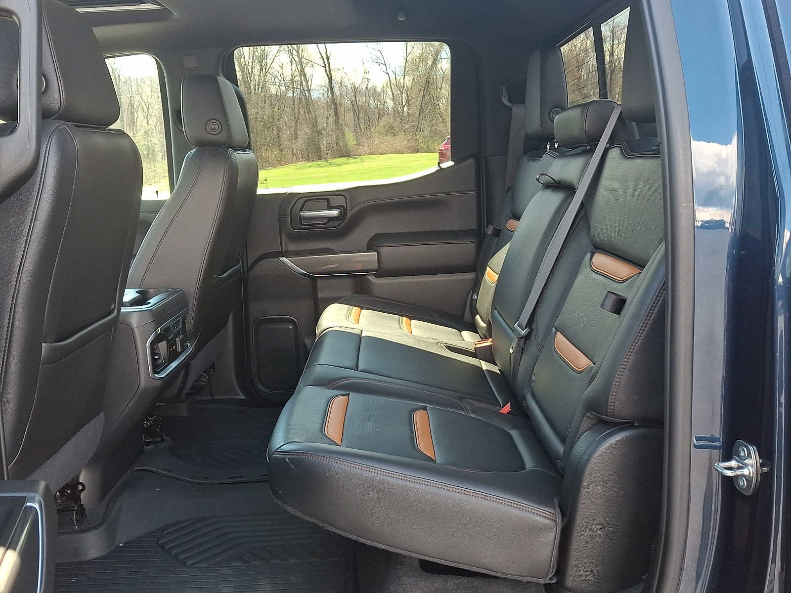 Used 2020 GMC Sierra 1500 AT4 w/ AT4 Premium Package image 10