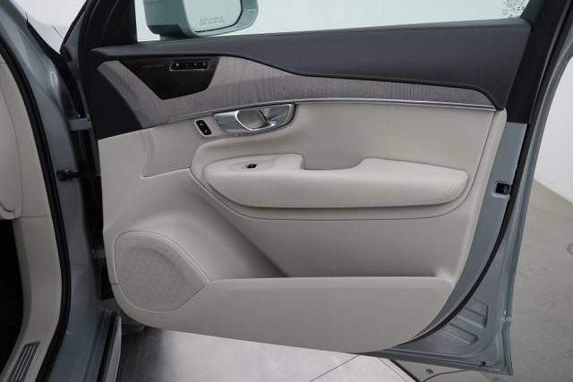 Used 2025 Volvo XC90 B6 Ultra w/ Lounge Package AWD/4WD image 62