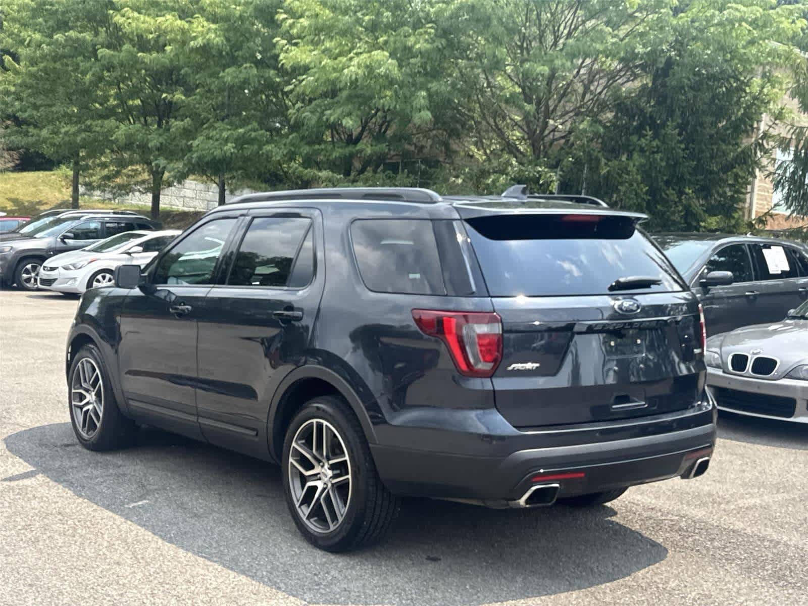 Used 2017 Ford Explorer Sport w/ Equipment Group 401A AWD/4WD image 3