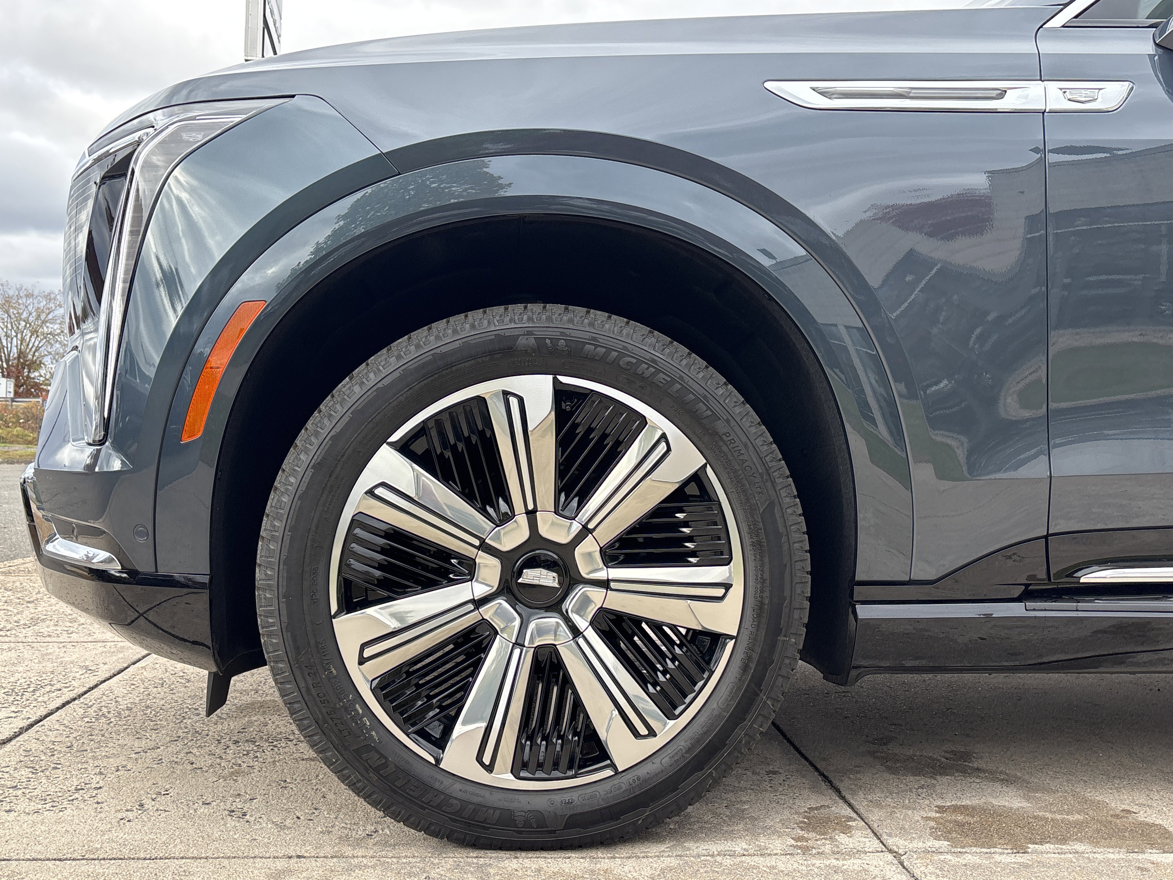 New 2026 Cadillac Escalade IQL Luxury image 17