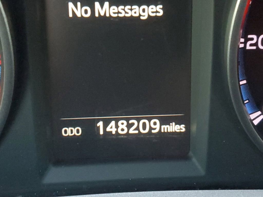 Used 2018 Toyota RAV4 LE image 14